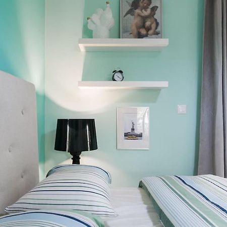 Lux Beach Apartment Vári Dış mekan fotoğraf